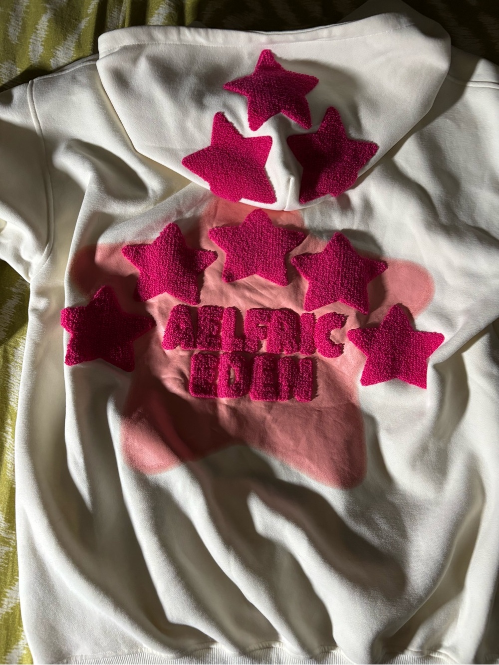 Aelfric Eden White Hoodie with Pink Star Appliqué